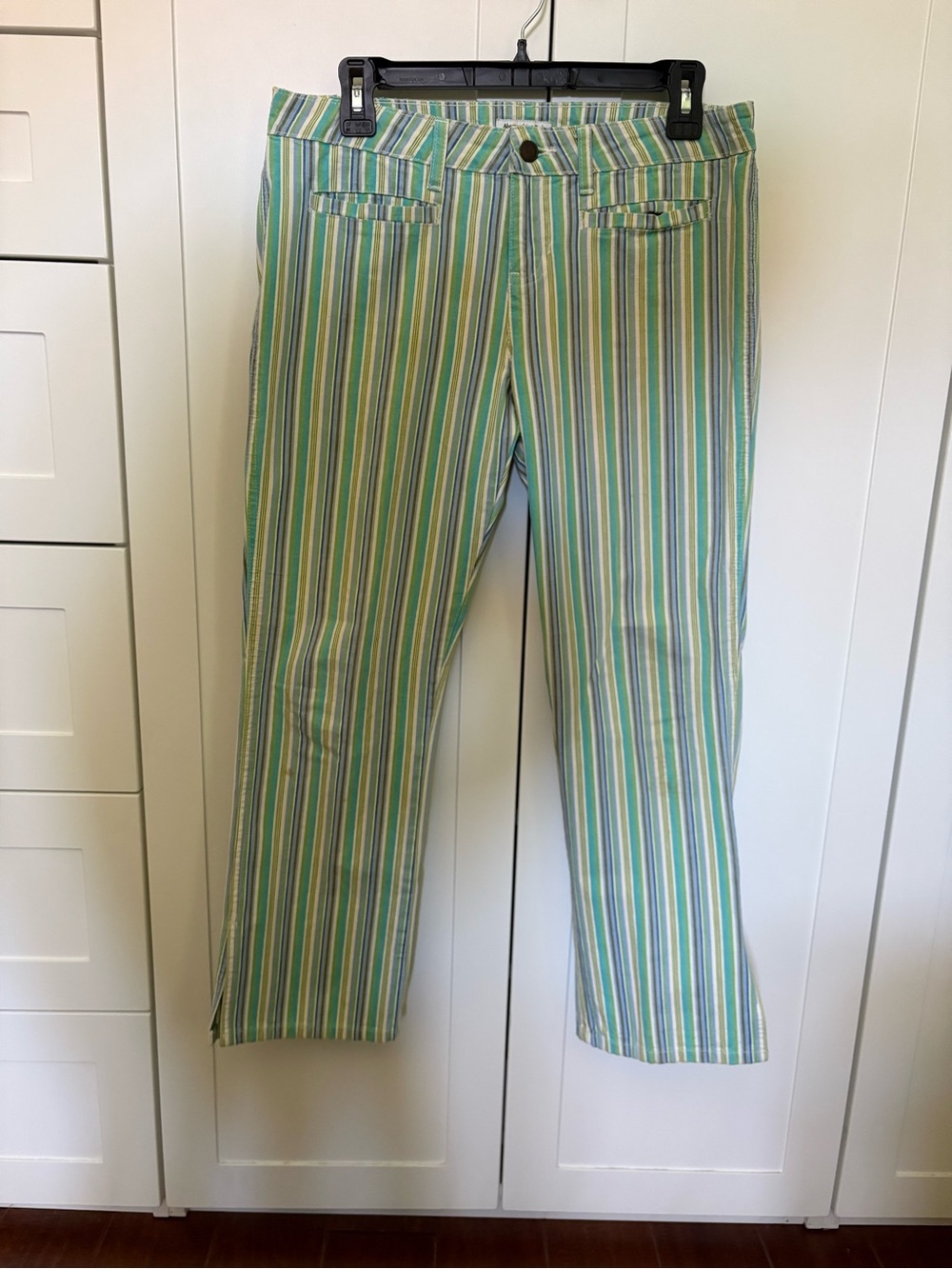 Woman's Abercrombie & Fitch Striped Green Multi-Color Casual Pants / capri S-6